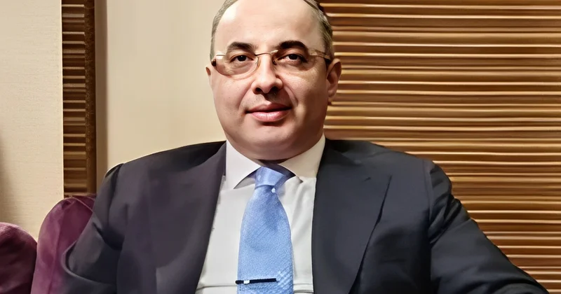 İdeal mağazalar şəbəkəsinin keçmiş rəhbəri həbsdə qaldı