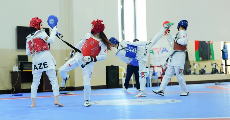 Gənc taekvondoçuların hazırlığı start götürüb FOTO
