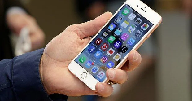 Apple признала популярный iPhone устаревшим