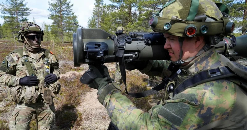 Finlandiyada Rusiya sərhədi yaxınlığında beş min əsgərin iştirakı ilə hərbi təlimlər başlayıb