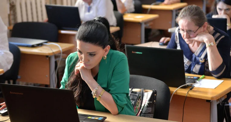 Sertifikaya imtahanı verəcək müəllimlər üçün sınaq