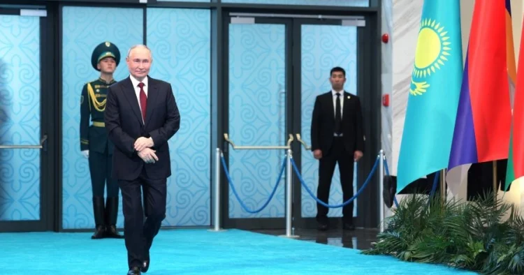 Rusların 77,7 faizi Putinin fəaliyyətini bəyənir SORĞU