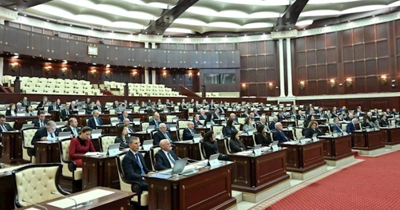 Milli Məclis toplaşır Gündəlikdə 13 məsələ var