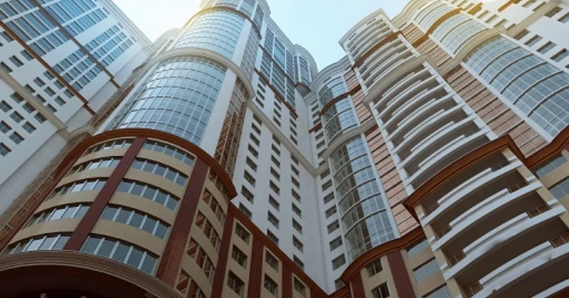 Ev, yoxsa iş? Əmlak bazarı canlanır, kiçik biznes uduzur