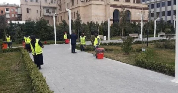 Xırdalanda təmizlik işçilərinin rəqsi gündəm oldu Video