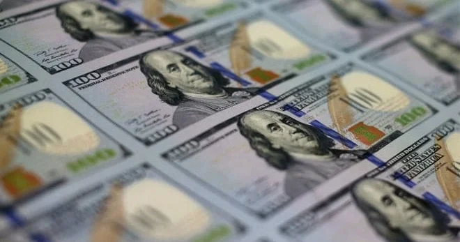“Dolların qlobal sistemdə gücü zəifləyə bilər” İQTİSADÇI