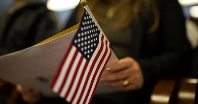 “Green Card” almaq istəyənlər üçün qaydalar SƏRTLƏŞDİRİLİR Bundan sonra…