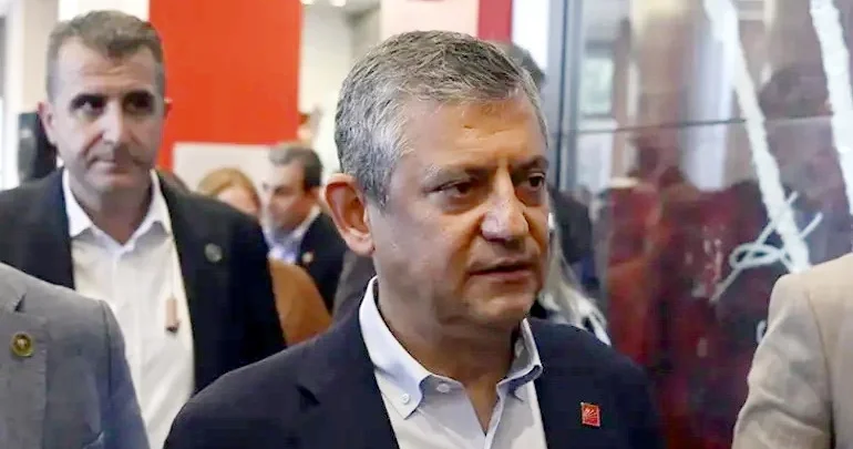 CHP də qurultay açıqlaması: Özgür Özəl “toplantıları mən idarə edəcəyəm” dedi