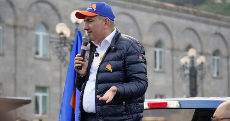 Paşinyan təhlükəsizliyinin etibarsız olmasından qorxur Hraparak