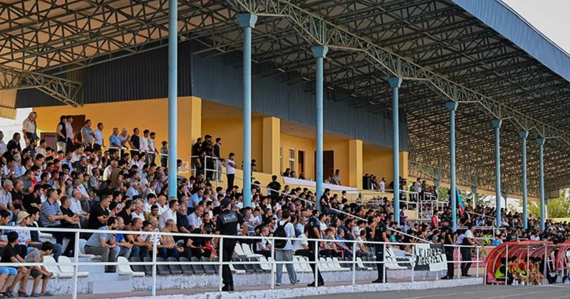 Böyük futbol bölgələrdə oyunlara maraq yüksəkdir