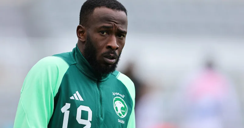 Millinin futbolçusu ikinci mərtəbədən yıxıldı durumu ağırdır