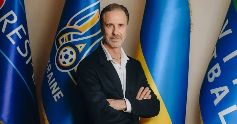Yığmada ilk əcnəbi baş məşqçi