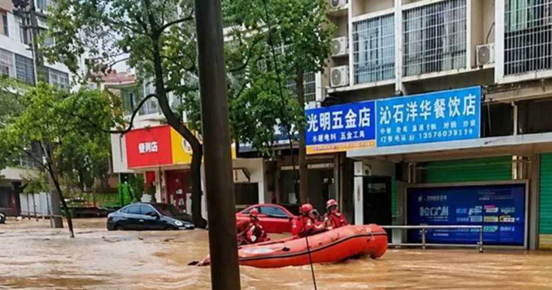 Çində daşqınlara görə dördüncü səviyyəli fövqəladə vəziyyət elan edilib