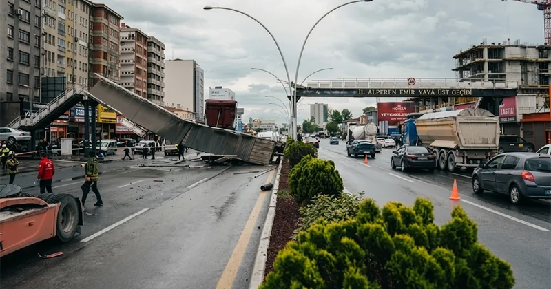 Ankarada yük maşını piyada keçidinə çırpıldı Anbaan görüntülər