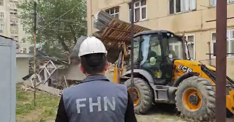 МЧС снесло незаконную постройку видео