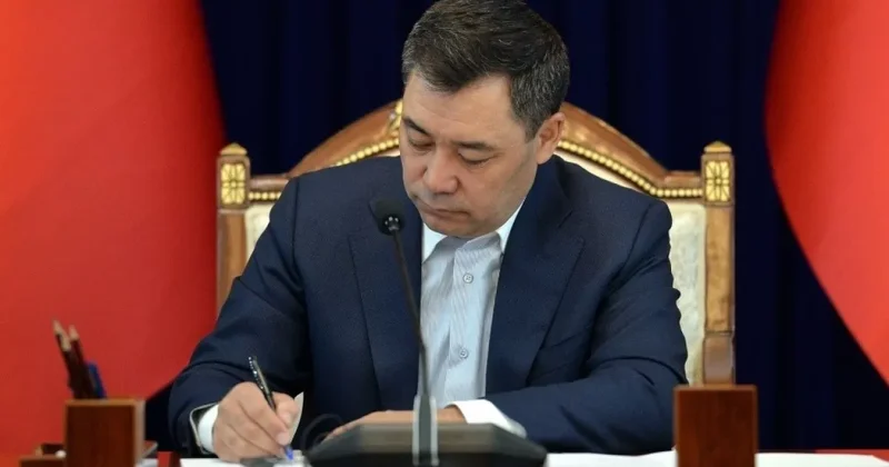 Госслужащих Кыргызстана будут оценивать по новым правилам