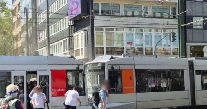 Almaniyada tramvay qəzasında 27 nəfər xəsarət alıb