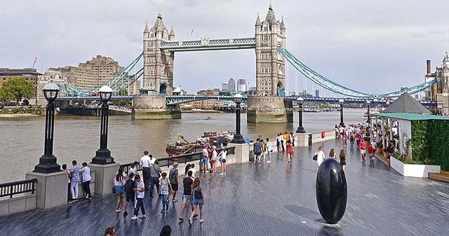 Britaniyada etirazçılar üçün həbs cəzaları sərtləşir