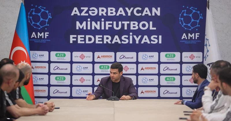 Azərbaycan Minifutbol Federasiyası prezidenti millinin üzvləri ilə görüşüb