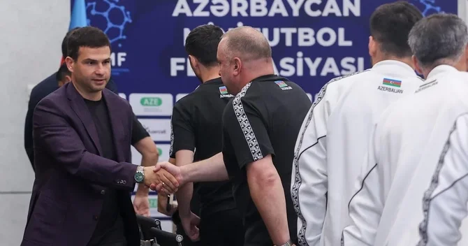 Orxan Məmmədov Avropa çempionatından əvvəl minifubol millisinin üzvləri ilə görüşüb