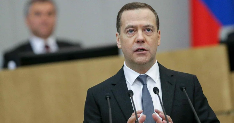 Медведев жестко проехался по Пашиняну ВИДЕО