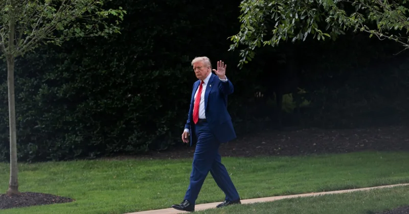 Рейтинг Трампа скатился до минимума