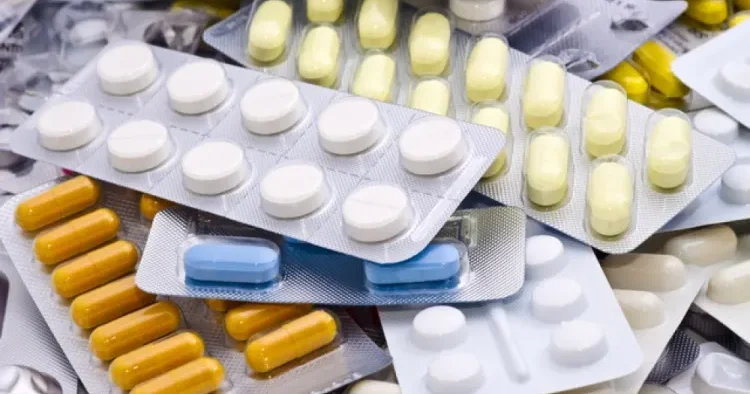 Alimlər plastik tullantını dərmana çevirdi
