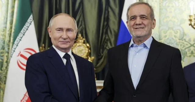 Putin İranın xarici işlər nazirini Kremldə qəbul edib