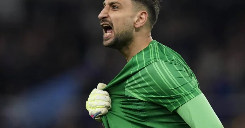 PSJ Donnarumma ilə danışıqları davam etdirir.