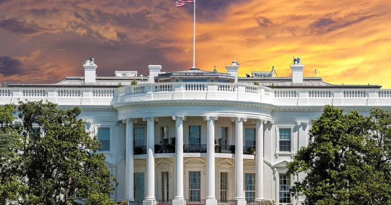 Трамп экстренно собрал разведчиков и полководцев