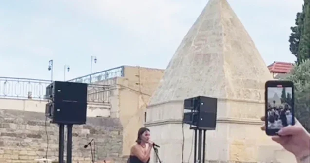 İçərişəhərdə keçirilən konsert müzakirələr yaratdı