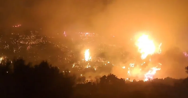 Sakız Adası yanır: Bir çox kənd təxliyə edilib