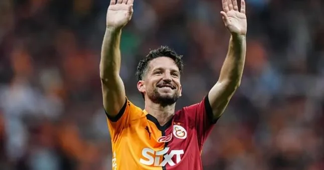 Tanınmış futbolçu karyerasını başa vurdu