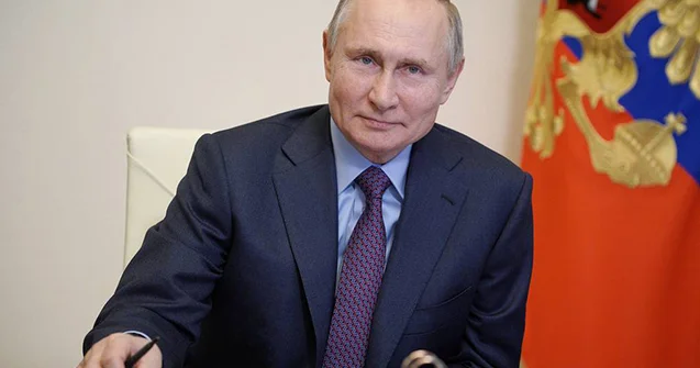Putin İranın bombalanmasını təcavüz adlandırıb