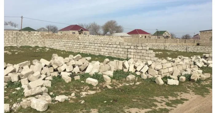 Torpaq almaq istəyənlərin NƏZƏRİNƏ: Bələdiyyələr satışı bu cür həyata keçirir