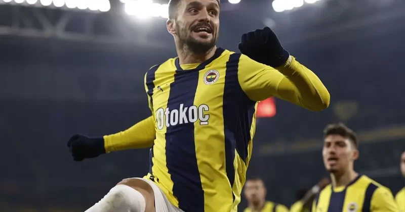 “Fənərbağça”dan ayrılan futbolçu “Qarabağ”ın hədəfində
