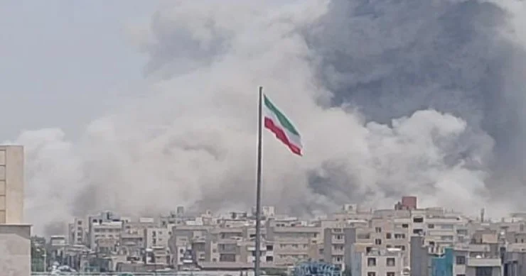 Tehran 50 dəqiqə bombalandı, işıqlar söndü VİDEO