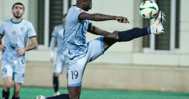 Super Liqa klubu “Zirə”nin futbolçusu ilə maraqlanır