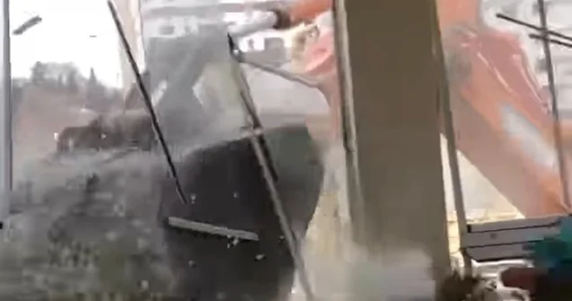 Həmin ekskavatorçu da həbsdən buraxıldı İşə xitam verildi