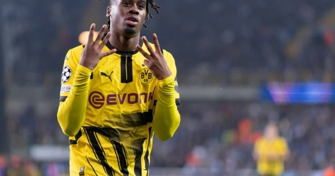 “Bavariya” 20 yaşlı futbolçuya görə 64 milyon təklif edir