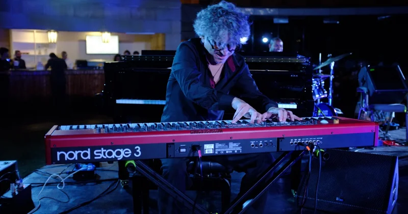 Bakı Piano Festivalı Əməkdar artist Şahin Növrəslinin çıxışı ilə davam edib