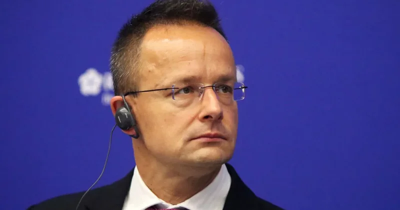Сийярто: Венгрия не даст Украине приблизиться к ЕС без возвращения прав венграм