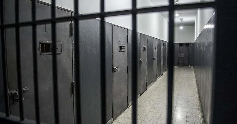Həbsxanaya sümüyün içində heroinin keçirmək istədi