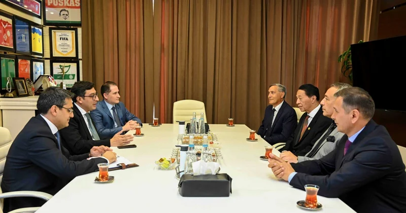Fərid Qayıbov Böyük Usta Samuel Kvoku qəbul edib FOTO
