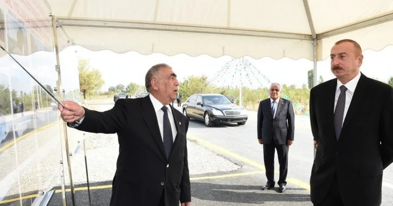 İlham Əliyev yol tikintisi ilə tanış oldu