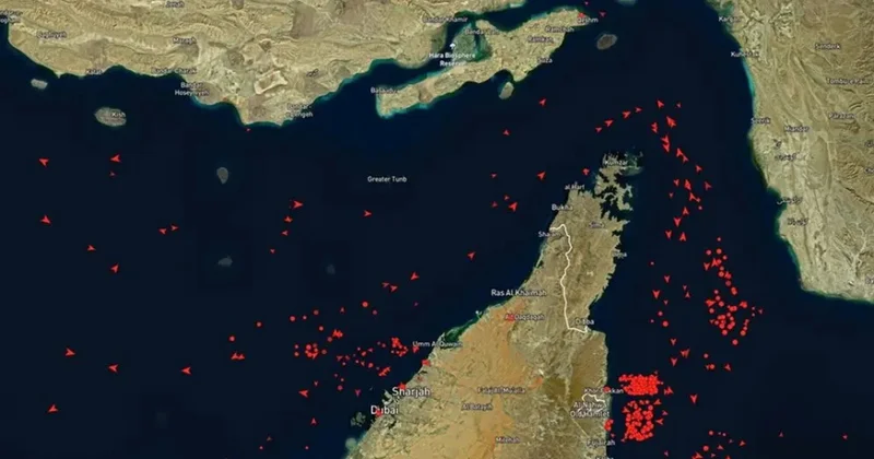 İri neft tankerləri Hörmüz boğazından yan keçmək üçün marşrutu dəyişir