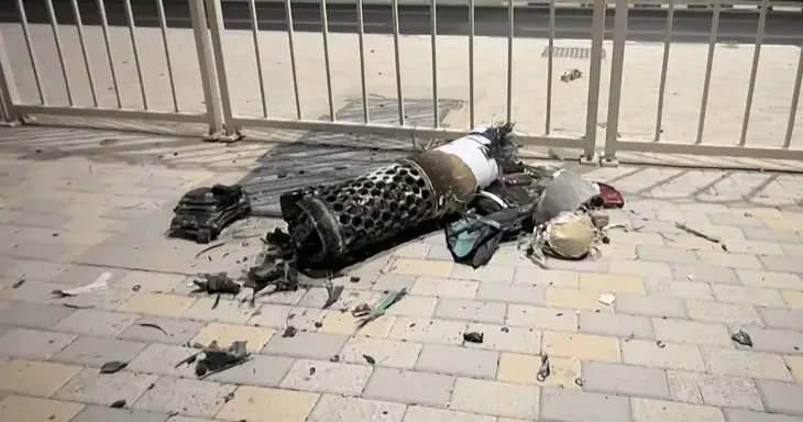 Vurulan İran raketlərinin qalıqları ölkənin bir sıra yaşayış məntəqələrinə düşüb Qətər DİN
