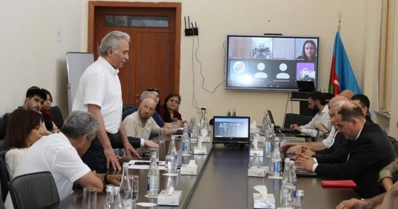 Dövlət Agentliyinin direktoru İqtisadiyyat İnstitutunun elmi seminarında çıxış edib
