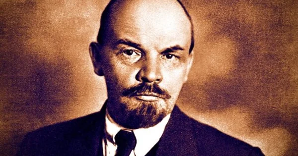 Leninin əsərləri də Rusiyada qara siyahı ya SALINDI