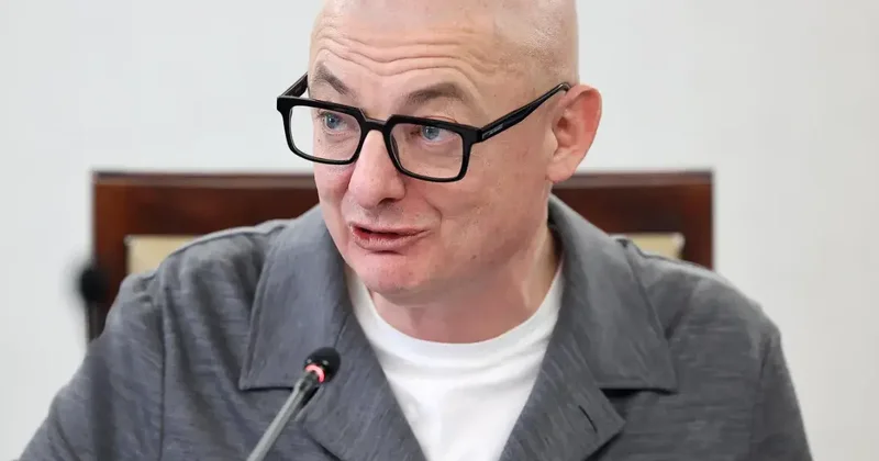 Вице спикер Сената Польши возвращает Украине две награды Minval Politika